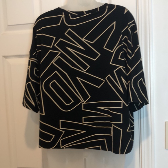 DKNY Logo Cropped Blouse Tee Black Background Size L - Picture 2 of 9